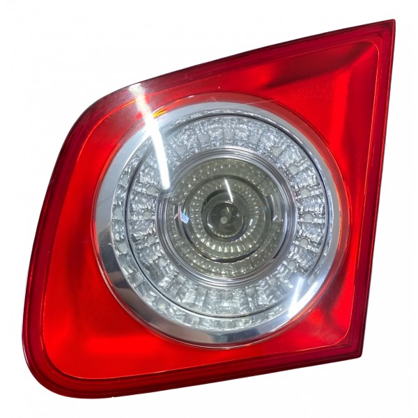 Lanterna Direita Tampa Jetta 2.5 2008 2010 1kd945094 Direito/passageiro Vermelho