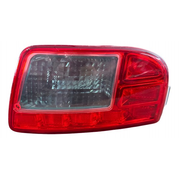 Lanterna Para-choque Traseiro Direita Citroen C3 Picasso2014 Direito/passageiro Vermelho