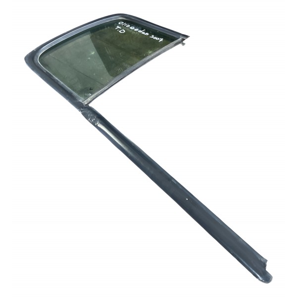 Vidro Fixo Lateral Traseiro Direito Renault Clio 2007