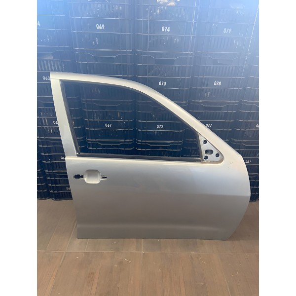 Porta Dianteira Direita Polo Classic 1997 A 2002 Original Dianteira Direito Prateado