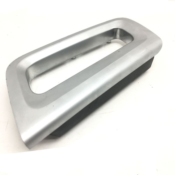 Puxador Porta Dianteira Direita Gm Captiva 2009 2010 2011