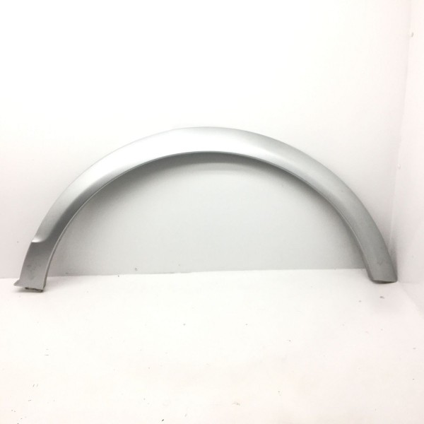 Aplique Para-lama Tras. Esq Gm Captiva 2010 Peça Com Detalhe