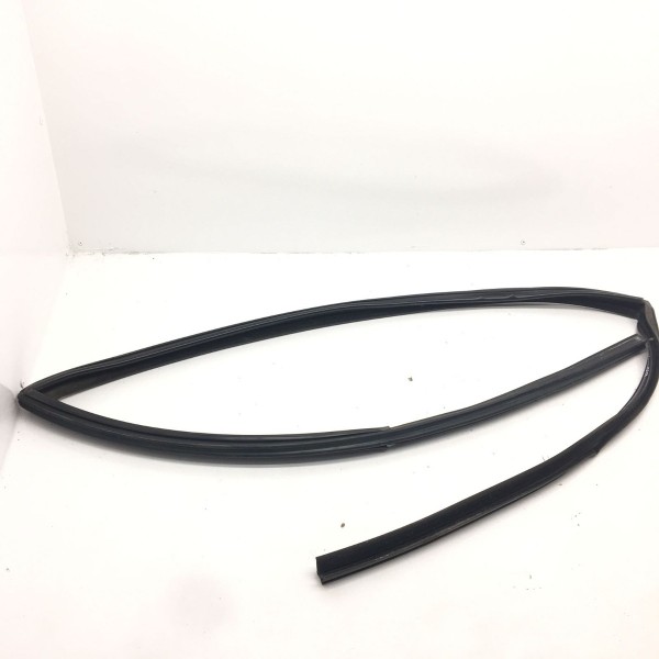 Borracha Canaleta Vidro Dianteiro Direito Space 2009