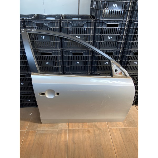 Porta Dianteira Direita Hyundai I30 2009 2010 2011 2012  Dianteira Direita Prateado