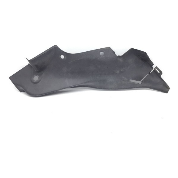 Acabamento Lateral Tras/direito - Golf 95 - 1h4867766