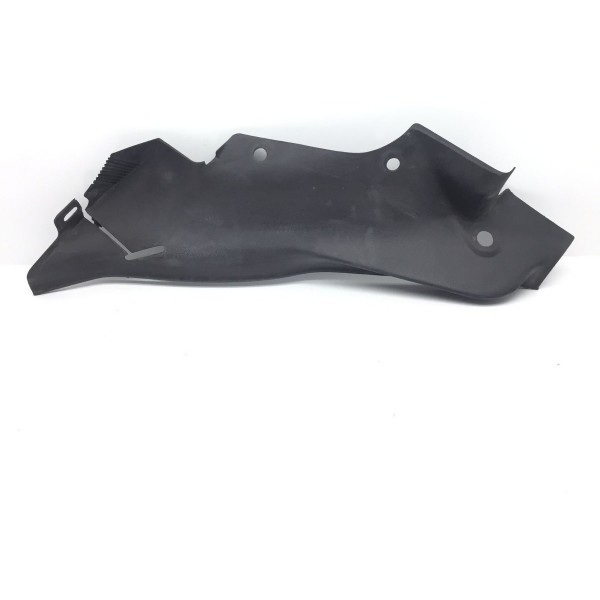 Acabamento Lateral Tras/esquerdo - Golf 95 - 1h4867765