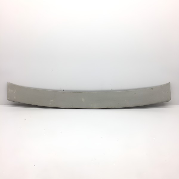 Acabamento Plataforma Traseira Vw Polo 2003 6q6.867.617 Creme