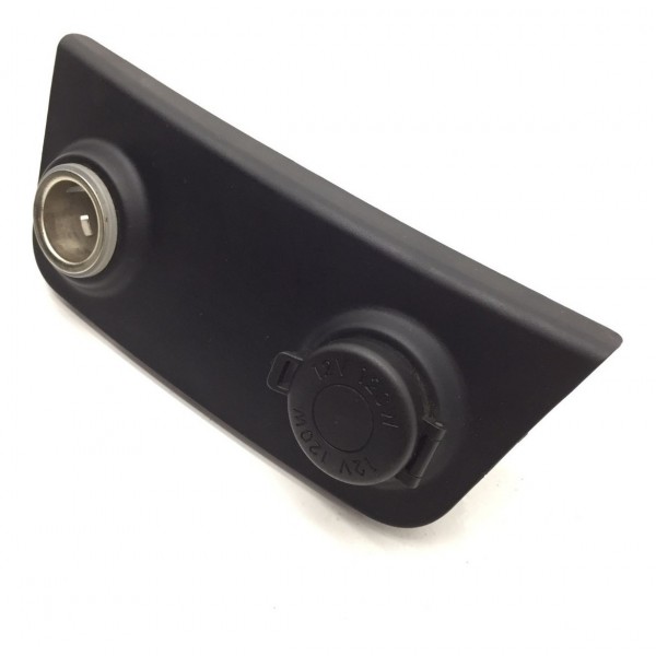 Moldura Tomada Acendedor 12v Do Console Hyundai I30 09-12