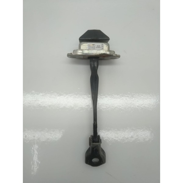 Limitador De Porta Traseiro Direito Nissan Versa 2015