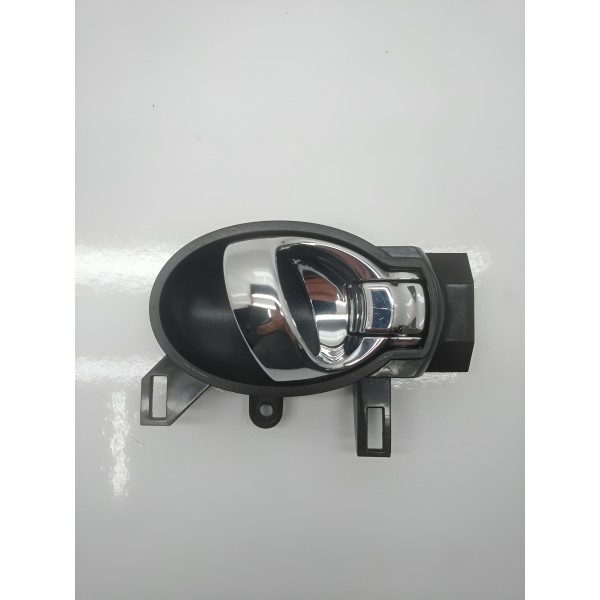 Maçaneta Interna Traseira Direita Nissan Versa 2015 Original Dianteira/traseira