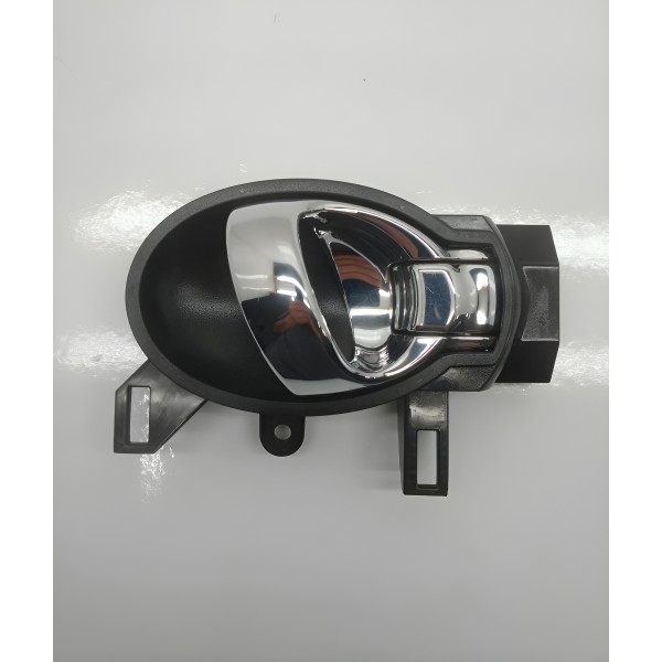 Maçaneta Interna Nissan Versa 2015 Porta Dianteira Direita  Dianteira