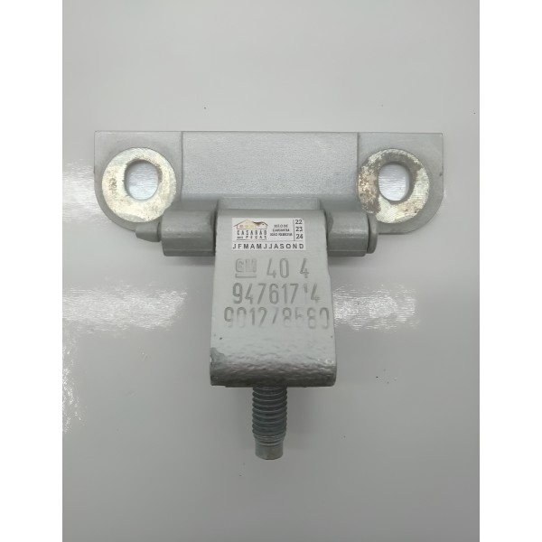 Dobradiça Direita Tampa Traseira Onix 94761715 Rh Original