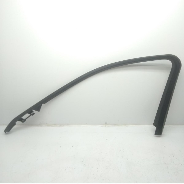 Moldura Do Arco Da Porta Dianteira Direita C180 2012 A 2014