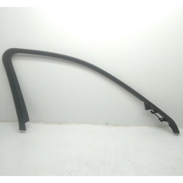 Moldura Do Arco Da Porta Dianteira Esquerda C180 2012 A 2014