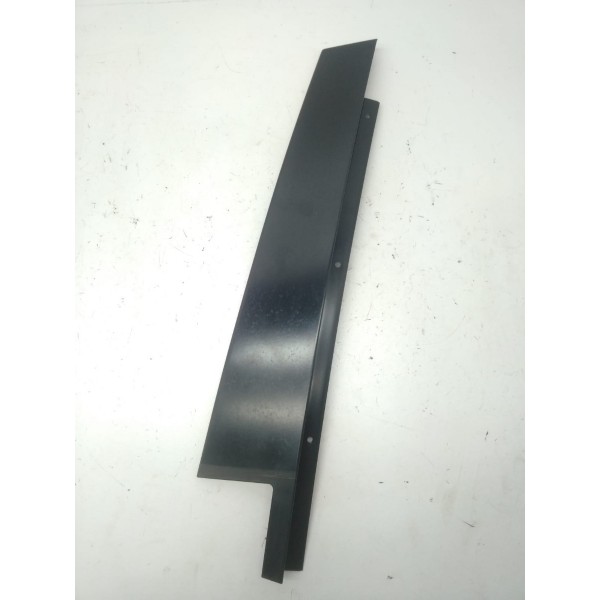 Moldura Superior Porta Traseira Esquerda Mercedes C180 2012