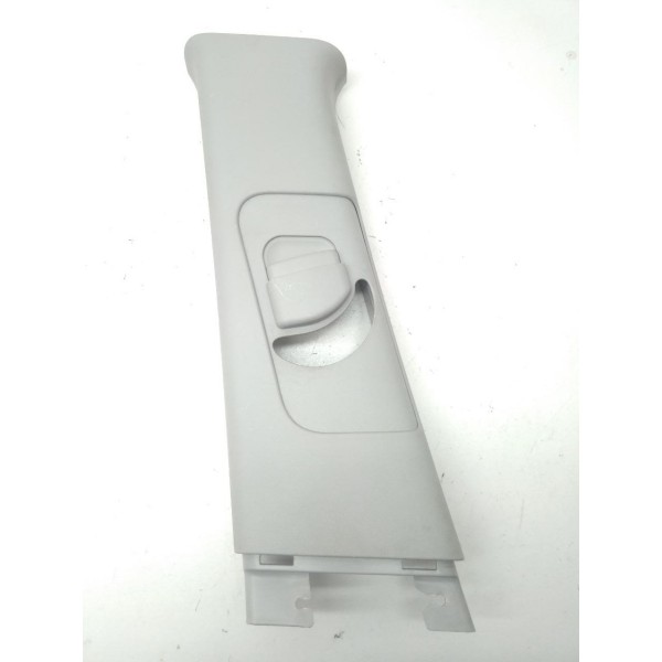 Moldura Superior Coluna Central Esquerda Hyundai I30 10/11