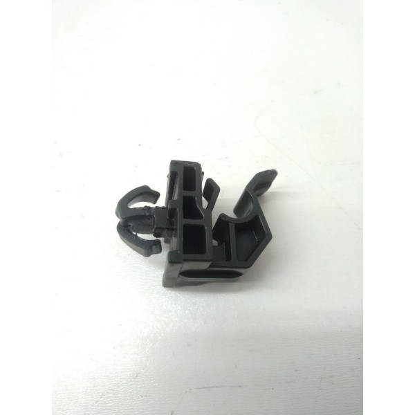 Presilha Grampo Vareta Capô I30 2009 2010 2011 2012 2013