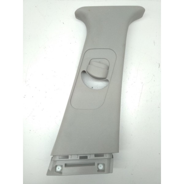 Acabamento Coluna Cinto Lado Direito Kia Cerato 2016