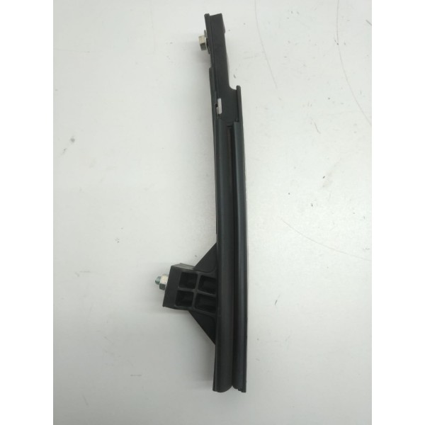 Suporte Guia Do Vidro Da Porta Traseira Esquerda Do Hb20